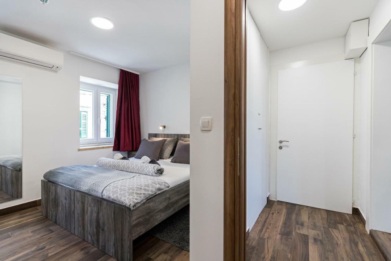 Apinelo Port Rooms Split Eksteriør billede
